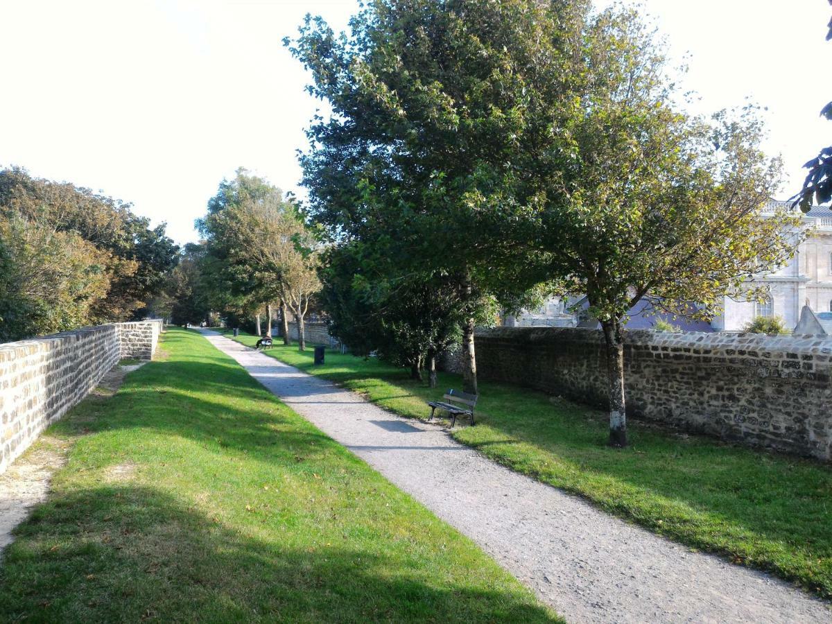 Apartment Lumineux T2 Vieille 3pers Parking Gratuit - By La Source D'orfee Boulogne-sur-Mer